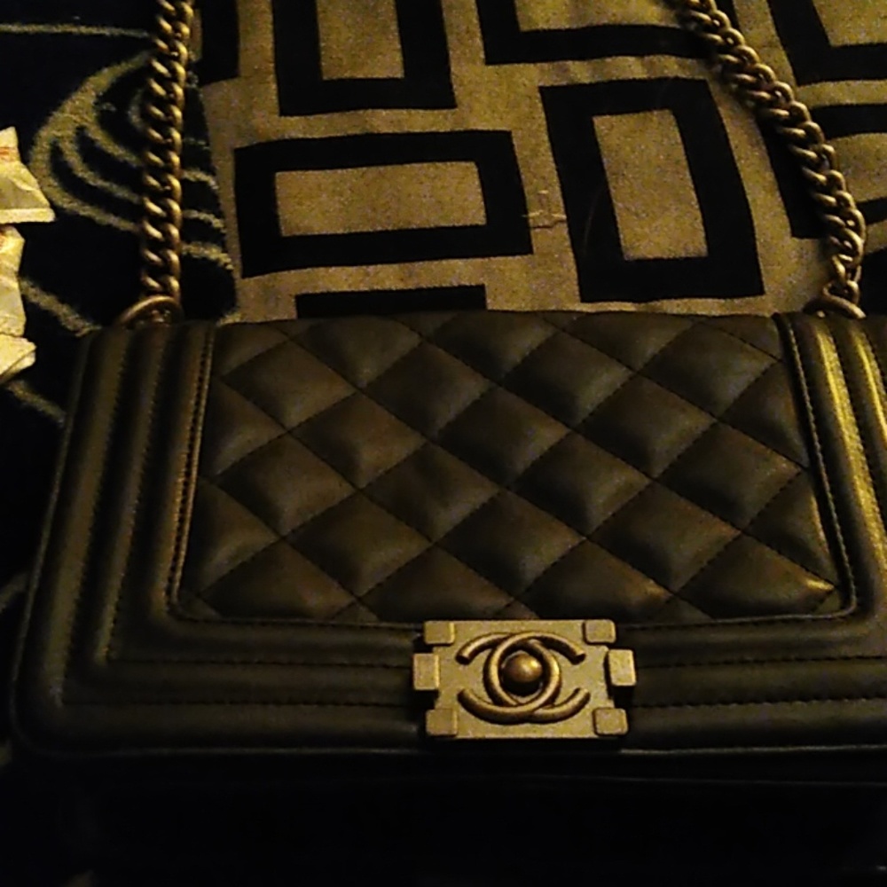 Chanel Paris purse